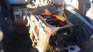 Развалился подшипник. Снятие КПП МТЗ-82.