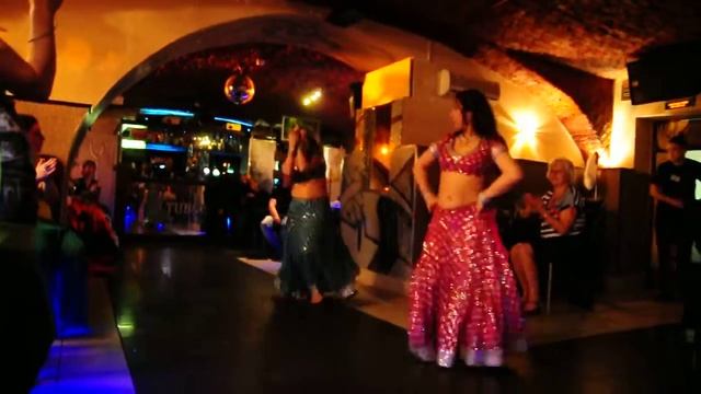 Индийский танец Dola re dola Bollywood dance by Apsara.ru dancers смотреть онлайн