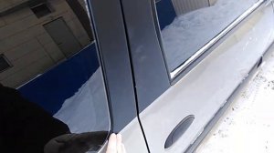 Оклейка стоек дверей Ларгуса плёнкой под Ларгус Кросс.