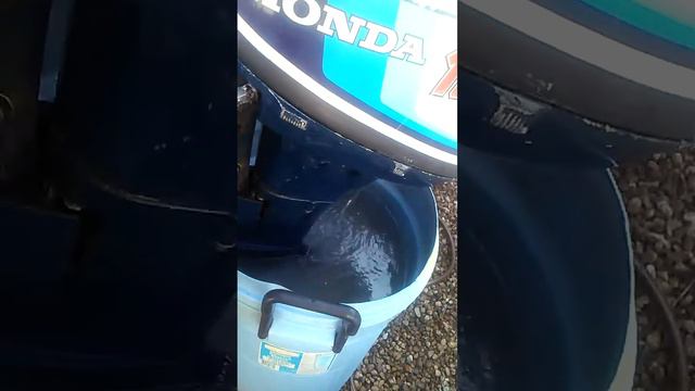 84 Honda 10hp 4 stroke outboard runs awesome 1 pull start