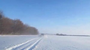 Паджеро Спорт 2 валит по снегу.