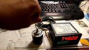 Счетчик импульсов для энкодера (измеритель длины / положения) FH8-6CRNB