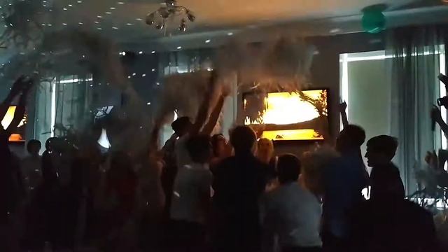 Бумажное шоу