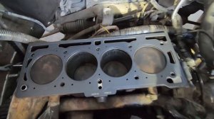 Renault Symbol - подготовка к продаже. Ремонт двигателя.