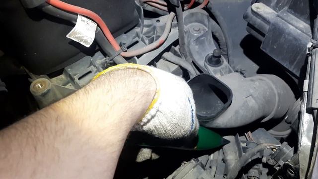 Volkswagen Jetta/GolfV - Не выключается вентилятор. Ошибка P0118. Простая неисправность. смотреть онлайн