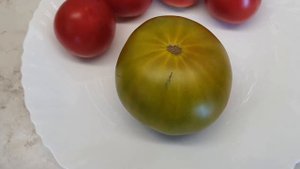Томат МАЛАХИТОВАЯ ШКАТУЛКА