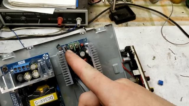 Супер-Лабораторный блок питания своими руками! Из модулей. смотреть онлайн