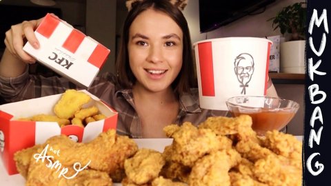 МУКБАНГ • KFC _ КРЫЛЬЯ КФС НАГГЕТСЫ и НОЖКИ • АСМР ASMR (chicken eating) MUKBANG