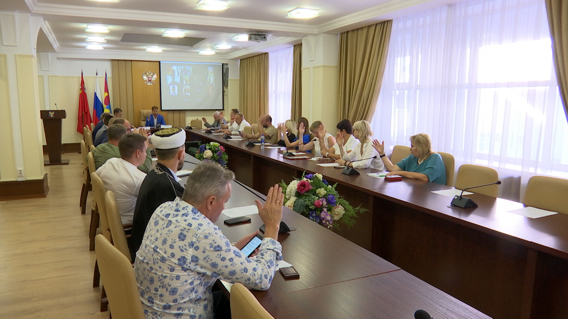 В Общественной палате обсудили выборы и День города
