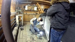 Замена петли двери на LEXUS-350, быстро и не дорого.