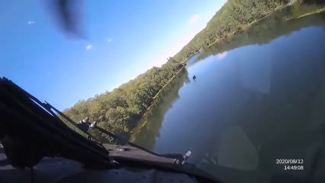 Бреющий полет на вертолете. смотреть онлайн