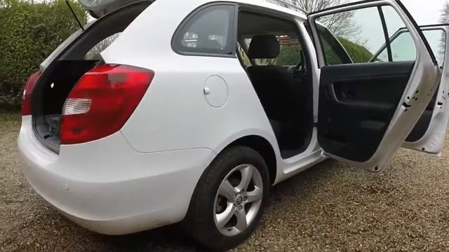 2013 Skoda Fabia 1 2 CR TDI Estate смотреть онлайн