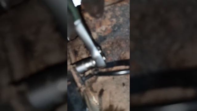 Замена сальника поворотного кулака автомобиля Уаз смотреть онлайн