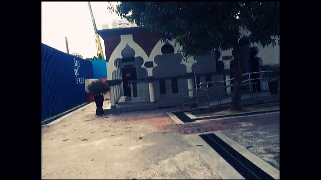 ^^Куала-Лумпур:Осторожно,Обезьяны!^^KL:Danger,Monkeys^^