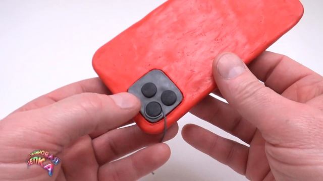 ЛЕПИМ iPHONE 11 ИЗ ПЛАСТИЛИНА | Пластилиновая Лепка смотреть онлайн