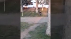 Катание на велосипеде от 1-го лица и жесткое падение