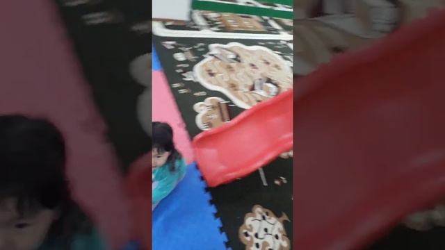 Милашка с пингвиненком смотреть онлайн