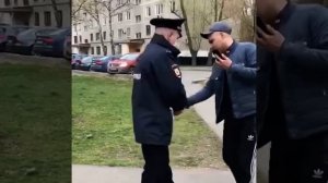 Бухой «гражданин России» решил показать, кто тут главный и Ударил полицейского