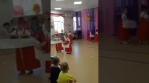 Хоровод с рушниками . Авторская постановка (хореограф Пушкарева О.В.)