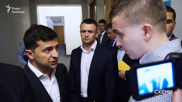 У Зеленського червоне вухо! Це тільки мені здалося, що Зеленський бреше? смотреть онлайн