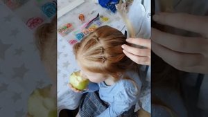 Детская прическа с помощью петли для волос