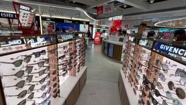 On location 2 at Hong Kong International Airport February 12 2023 смотреть онлайн