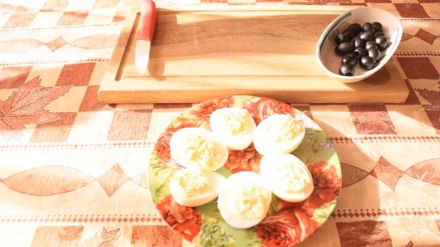 Закуска фаршированные яйца "ЖАДНЫЕ ПАУЧКИ" смотреть онлайн