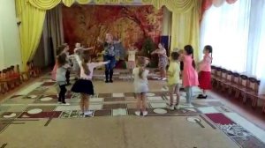 Хоровод "Расскажи - ка, Осень"  Постановка танца Елена Макеева.