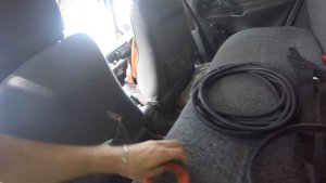 Начало АВТОЗВУКА /Новая МАГНИТОЛА/Провода в ДВЕРИ и заднюю ПОЛКУ/Как подключить МАГНИТОЛУ и ДИНАМИК