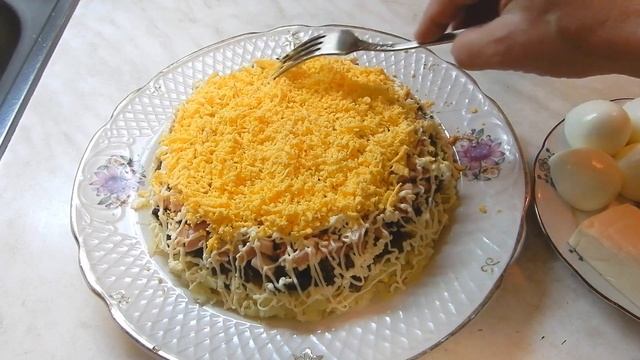 Салат один из лучших. Салат БЕЛЫЙ ЛЕБЕДЬ. смотреть онлайн