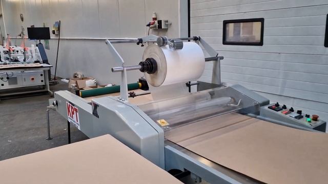 Masina de laminat la rece GFJ 720 | GFJ 720 Cold Type Laminating Machine смотреть онлайн