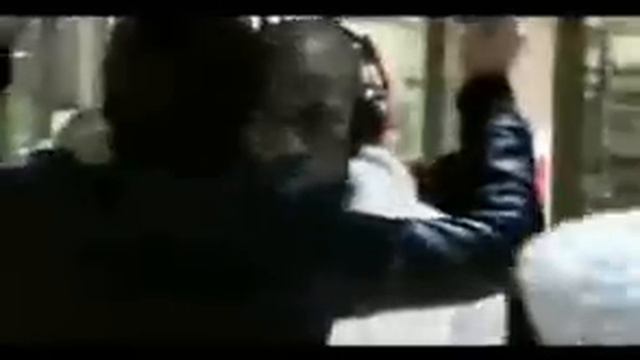 "Free Hugs" смотреть онлайн