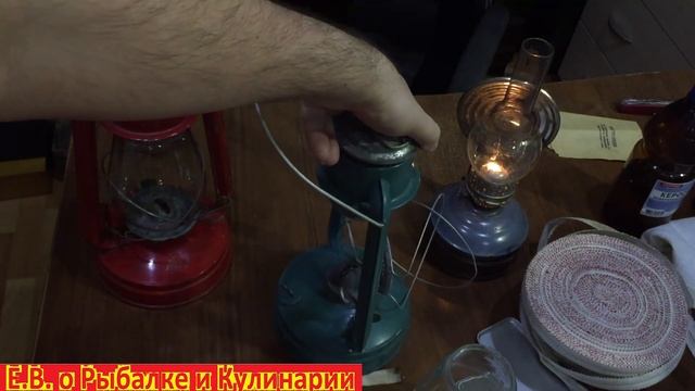 Как заменить фитиль на керосиновой лампе Летучая мышь из СССР,или другой лампе. Керосиновая лампа. смотреть онлайн