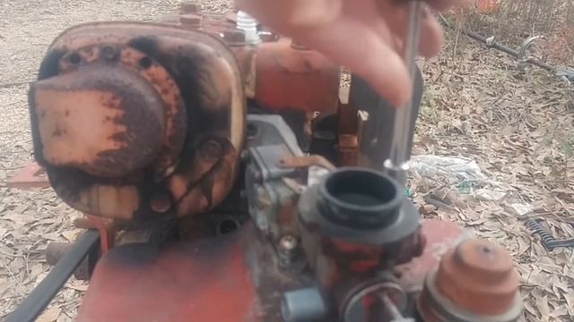 Antique 5 HP Briggs and Stratton carburetor rebuild смотреть онлайн