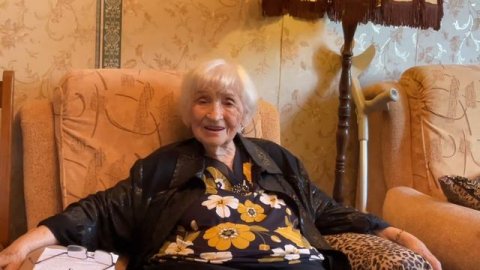 ЛЮДМИЛА ЗЫКИНА/Детство Люды/Людмила шила//ЧАСТЬ 1