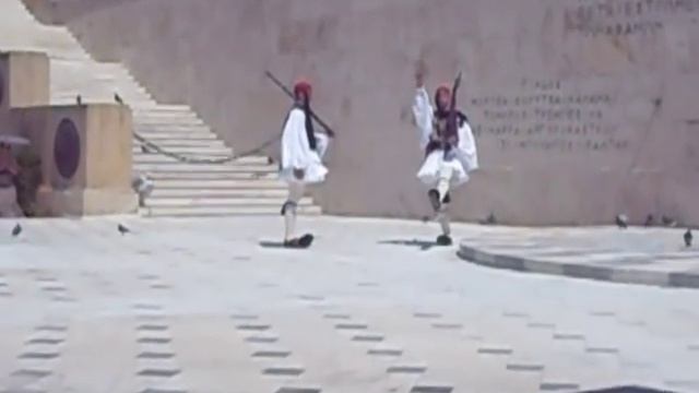 Changing of the Guards -- Greek Parliament/Tomb of the Unknown Soldier смотреть онлайн