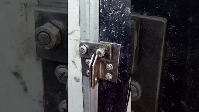 Создавайте автоматические дверные замки для запирания шкафов смотреть онлайн