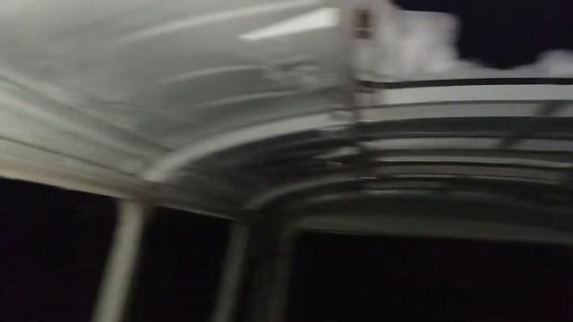 заброшенный. автобус