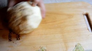 Как почистить корень сельдерей(быстрый способ)