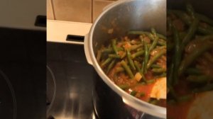 Фасолакя. Греческое блюдо. Стручковая фасоль