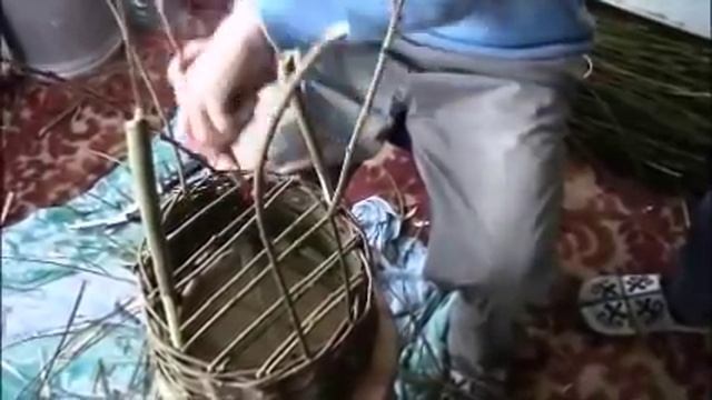 Плетение корзин. Видеоурок от сибирских мастеров.