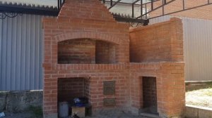 Двускатный навес с зоной под барбекю