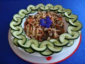 САЛАТ ИЗ ПЕЧЕНКИ. ПЕЧЕНОЧНЫЙ САЛАТ С ГРЕЦКИМИ ОРЕХАМИ