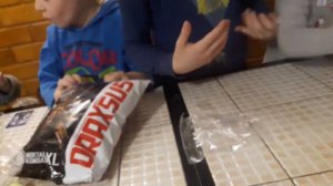 Mortal combat.  Кукурузные палочки.  Распаковка. Обзор карточек