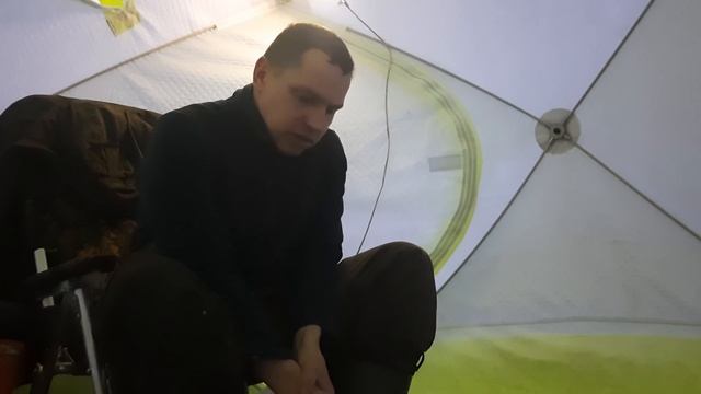 Зимняя Рыбалка С Ночёвкой.2021-2022!!! Палатка. Печка. Клёв Леща! Как остановиться!!! смотреть онлайн