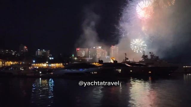 Морская прогулка на яхте в Сочи. Аренда яхт.