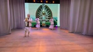 Хореографический коллектив "Гармония" - Якутский приветственный танец