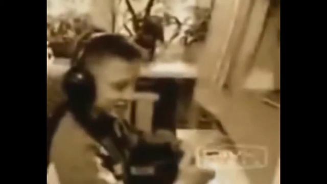 Ес минус 3 говорит гугл переводчик