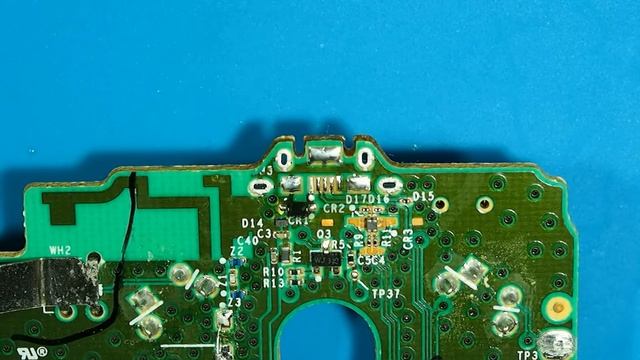 Меняем разъем питания (Micro Usb) геймпада Xbox One смотреть онлайн