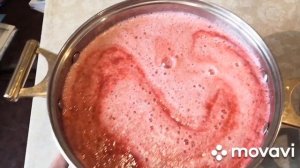 Сок из красной смородины.